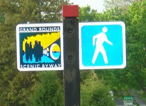 Sign and symbol designating the route