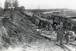 Ravaazje nei de treinramp fan Weesp op 13 septimber 1918.