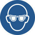 Segnale di obbligo di utilizzo di occhiali protettivi secondo la norma internazionale ISO 7010.