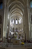 Noyon Cathedral, Primary Gothic: tribune, blind triforium, windows without tracery.