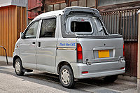 Facelifted Daihatsu Hijet Deck-Van (S200W, 2001-2004)