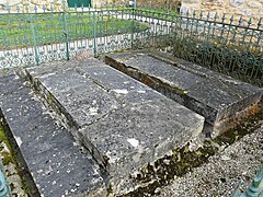 Tombes de la famille de Biran, dont celle de Maine de Biran.