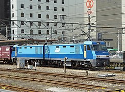 Prototype EH200-901 at Hachiōji station in September 2003