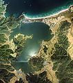 久美浜湾付近の空中写真。1976年撮影の12枚を合成作成。 国土交通省 国土地理院 地図・空中写真閲覧サービスの空中写真を基に作成。