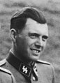 Josef Mengele bir Schutzstaffel (SS) subayıydı.