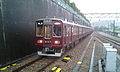 日生中央駅留置線で出発を待つ阪急8000系