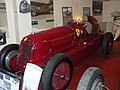 Un'Alfa Romeo 16C Bimotore (1935) della Scuderia Ferrari in rosso Alfa