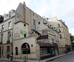 Pozůstatky nemocnice na rohu Rue des Archives a Rue Portefoin