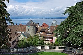 A view of Lake Geneva from Évian-les-Bains