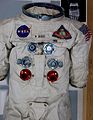 Costumul spațial cu care a participat William Anders în misiunea Apollo 8