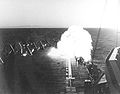 מטוס F2H באנשי התנגש במטוסים חונים על סיפונה של נושאת המטוסים אסקס (USS Essex) בתאונת נחיתה, ספטמבר 1951.