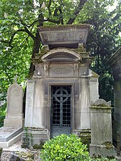 Cénotaphe au cimetière du Père-Lachaise.