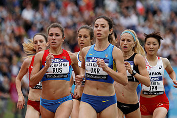 Závod žen v běhu na 800 m na angerském mítinku DécaNation 2014