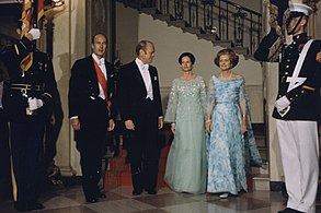 Réception du couple Giscard d'Estaing par Gerald et Betty Ford avant la tenue d’un dîner d’État en l’honneur du président français (Maison-Blanche, septembre 1976).