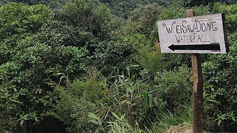 Trekking trail signboard, Wei Sawdong waterfall