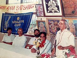 Picture taken of TVG and T S Nandakumar during a speech in Bombay