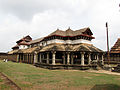Templo de Saavira Kambada Basadi em Mudbidri
