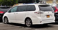 Toyota Sienna SE (pre-facelift)
