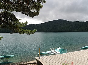 Veguda dau puèi de Montchau despuèi le lac Pavin.