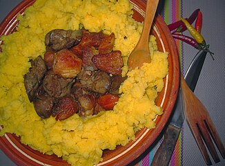 Качамак со месо