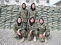 أعضاء من القوات الجوية الأفغانية يرتدون الحجاب.
