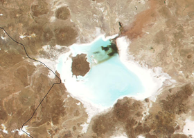 Спутниковый снимок солончака и озера Койпаса (северо-восточная часть солончака)