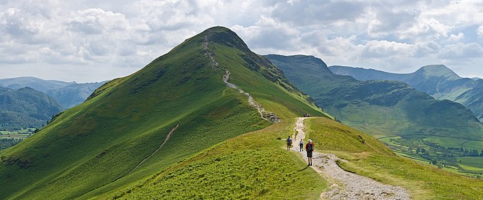 A view of the northern ascent of Catbells (facing south) in the Lake District.