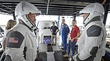 Il 13 agosto 2019, gli astronauti della NASA Douglas Hurley, sono partiti e Robert Behnken su GO Searcher, provando l'estrazione dell'equipaggio di Crew Dragon con squadre della NASA e SpaceX .