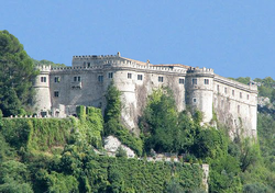 A Piccolomini-kastély