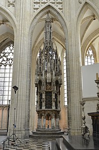 圣餐塔，为比利时现存最早