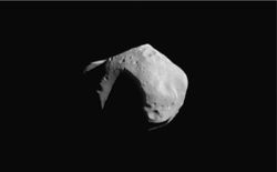 253 Mathilde is 'n asteroïde met ’n deursnee van sowat 50 km.
