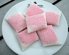 Bunga kuda (also known as bunga pundak) is a traditional dessert in Malaysia, containing a coconut filling
