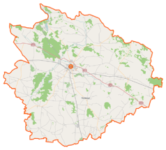 Mapa konturowa powiatu sierpeckiego, w centrum znajduje się punkt z opisem „Kościół Wniebowzięcia Najświętszej Marii Panny w Sierpcu”