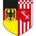 Wappen des Landeskommandos Bremen der Bundeswehr. Auf ihm sind das kleine Wappen, die Bremer Flagge und das Bundeswappen vereint.
