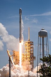 Haziran 2017'de BulgariaSat-1'i fırlatan bir SpaceX Falcon 9 roketi