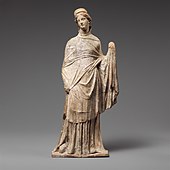 Statueta unei femei; secolul 2 î.Hr.; teracotă; înălțime: 29,2 cm; Muzeul Metropolitan de Artă