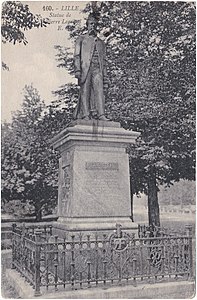 Statue of Pierre Legrand in Lille.