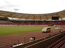 Gottlieb-Daimler-Stadion (Gottlieb-Daimler-Stadion, Stuttgart) Ort: Stuttgart Kapazität: 52.000[24] Verein: VfB Stuttgart