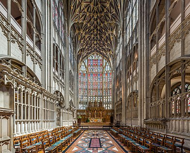 Catedral de Gloucester (Gótico Perpendicular) (1351–1377)