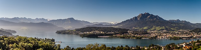 Panoramski pogled na grad Luzern