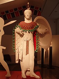 Restaurare policromă a decorațiunilor statuii Atenei din templul Apheiei din Eghina, c. 490 î.Hr.