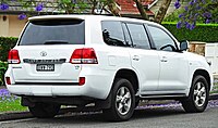 Pre-facelift Toyota Land Cruiser Sahara (UZJ200)