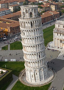 The Leaning Tower of Pisa, campanile of the Duomo di Pisa, Italy