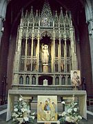 Antiguo retablo mayor de la catedral de Barcelona, hoy reubicado (estructura inicial de 1356-1367).