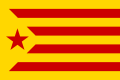 L'estelada, è usata da coloro che sostengono l'indipendenza dallo Stato spagnolo. Spesso considerato come la bandiera dei Paesi Catalani, sia la versione blu che quella rossa