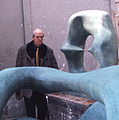 Henry Moore in 1975 (Foto: Allan Warren) geboren op 30 juli 1898
