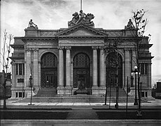 Bain et gymnase publics, boulevard Morgan, 1916.