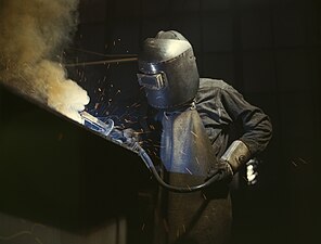 A welder in Tennessee, 1942 (USA)