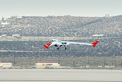 טיסת הבכורה של ה-X-56A
