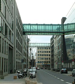 Dorotheenstraße – rechts und links Gebäude des Jakob-Kaiser-Hauses